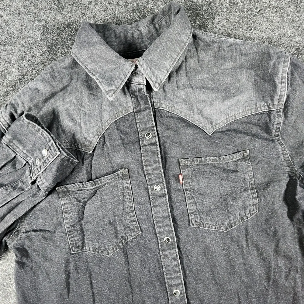 Levi's Western Shirt Mens Small Black Denim‎ Pearl Snap Two Tone Faded Cowboy